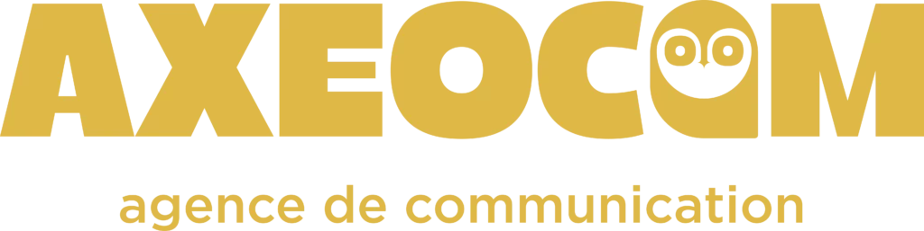 Logo AXEOCM agence de communication en or avec mascotte souriante
